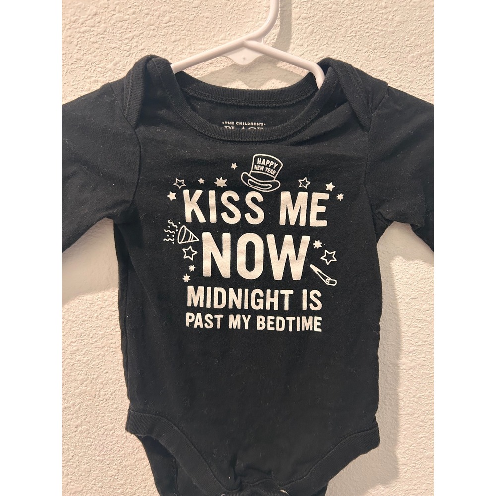 The Childrens Place Baby Black Long‎ Sleeve New Years Onesie 0-3 Months - Picture 2 of 3